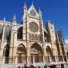 cathedral of leon facade